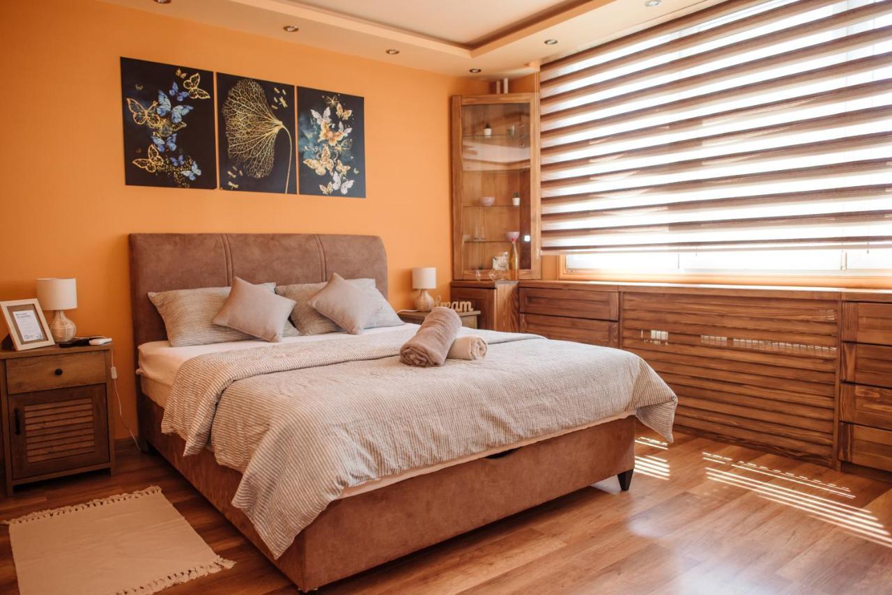 Ferienwohnung Lara Apartman Subotica Exterior foto